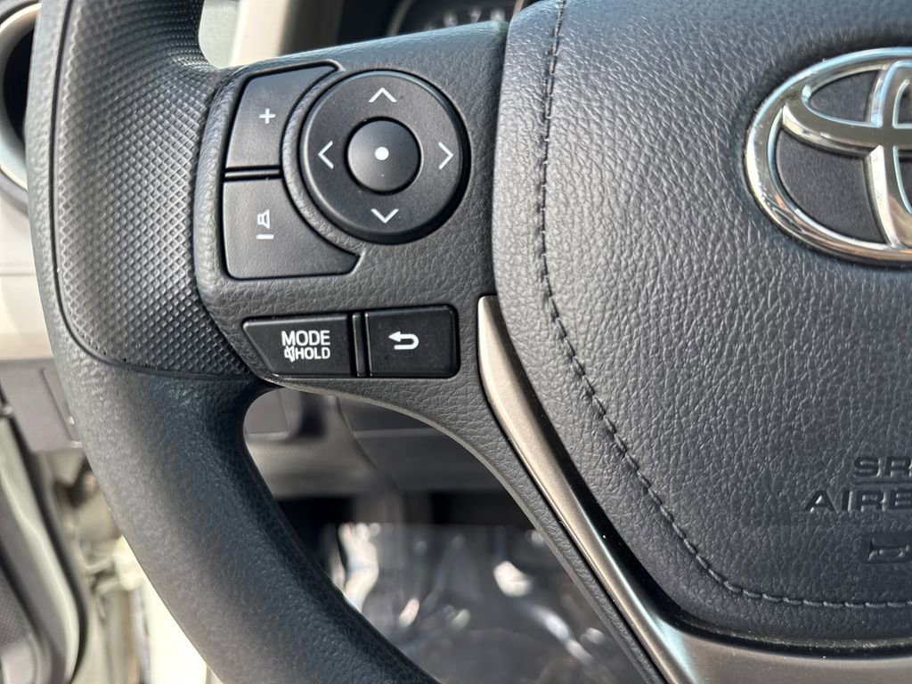 Used 2014 Toyota RAV4 LE image 11