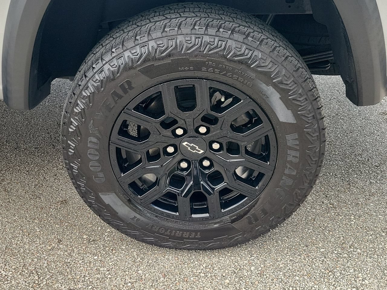 Used 2023 Chevrolet Colorado Trail Boss AWD/4WD image 5