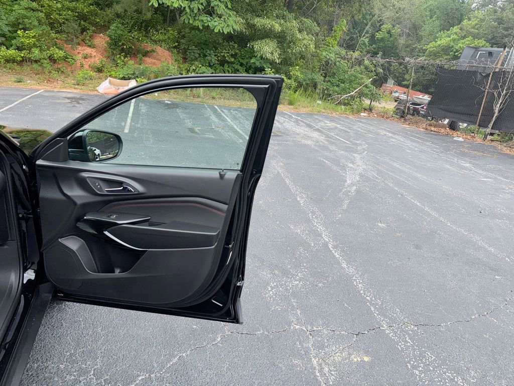 New 2026 Chevrolet Trax RS w/ Driver Confidence Package FWD image 32