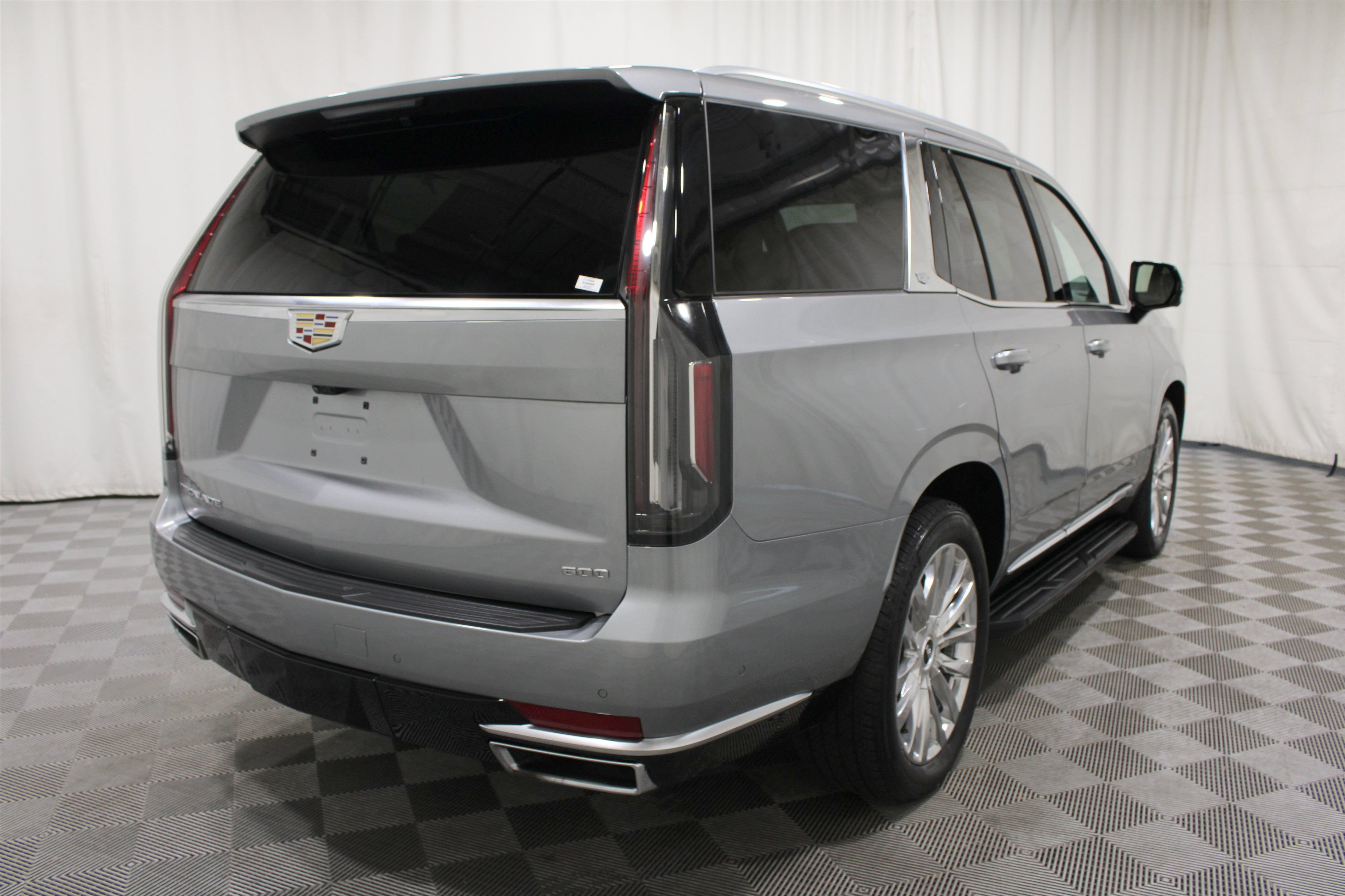 Certified 2024 Cadillac Escalade Premium Luxury w/ Performance Package AWD/4WD image 33