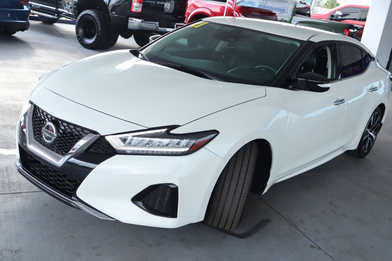 Used 2021 Nissan Maxima 3.5 SV w/ Floor Mat Group FWD image 9