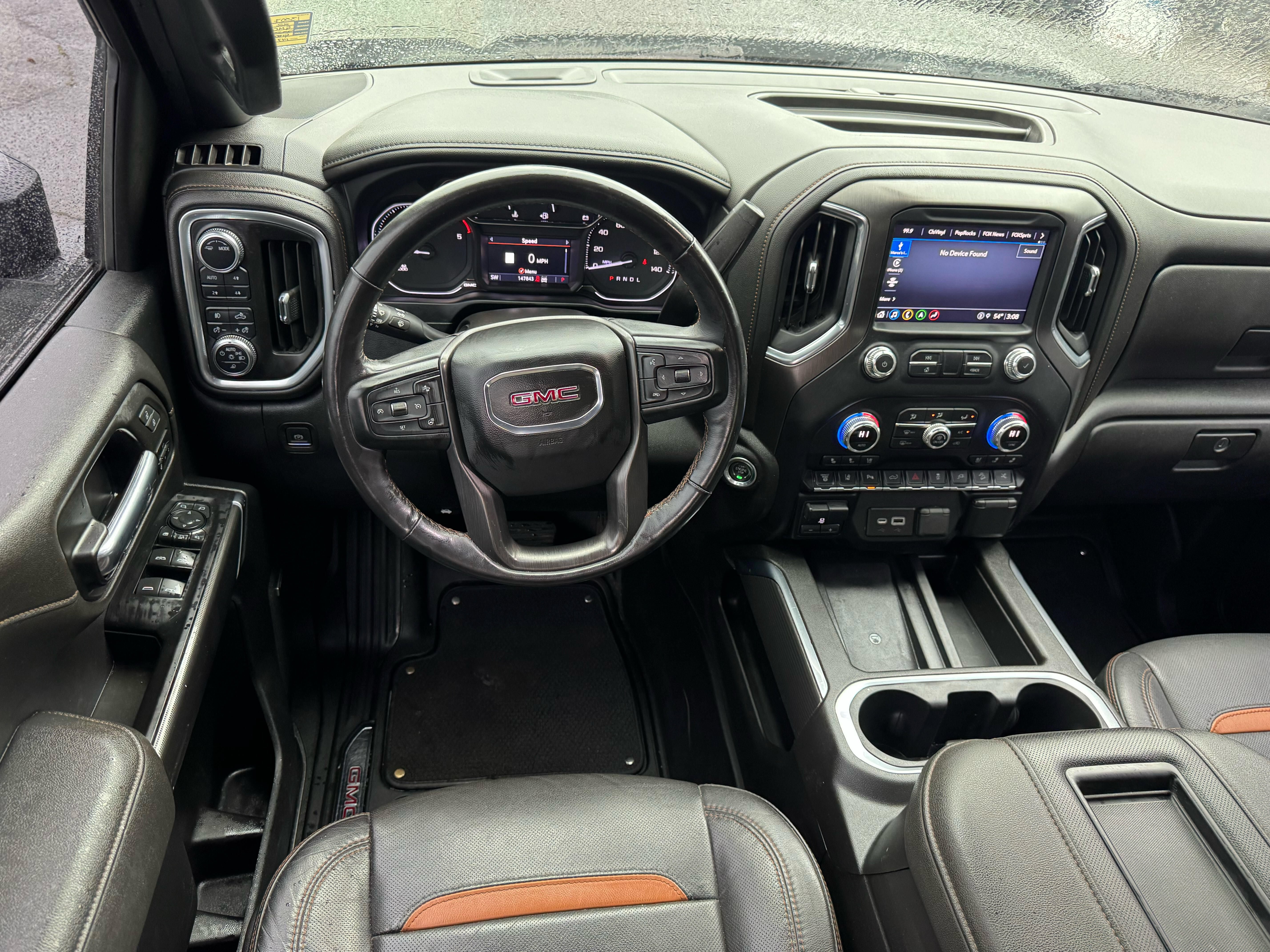 Used 2022 GMC Sierra 2500 AT4 w/ AT4 Preferred Package AWD/4WD image 4