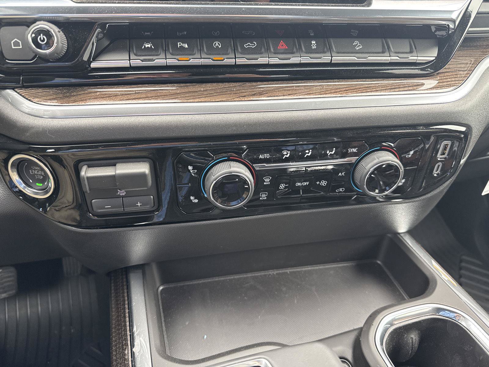 Used 2026 Chevrolet Silverado 1500 LT Trail Boss w/ LT Trail Boss Premium Package AWD/4WD image 25