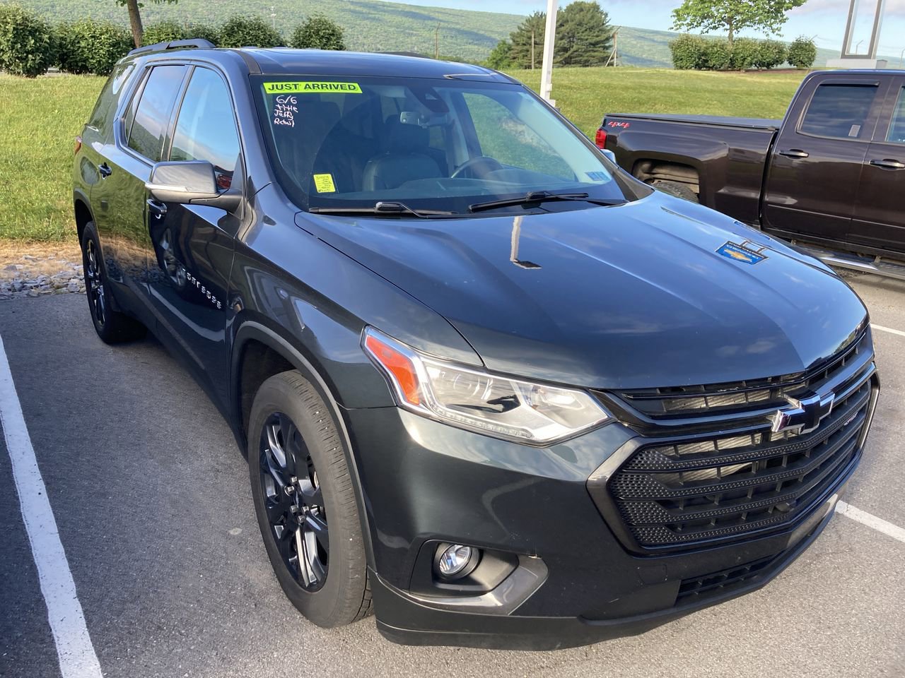 Used 2021 Chevrolet Traverse RS w/ LPO, Floor Liner Package AWD/4WD image 1