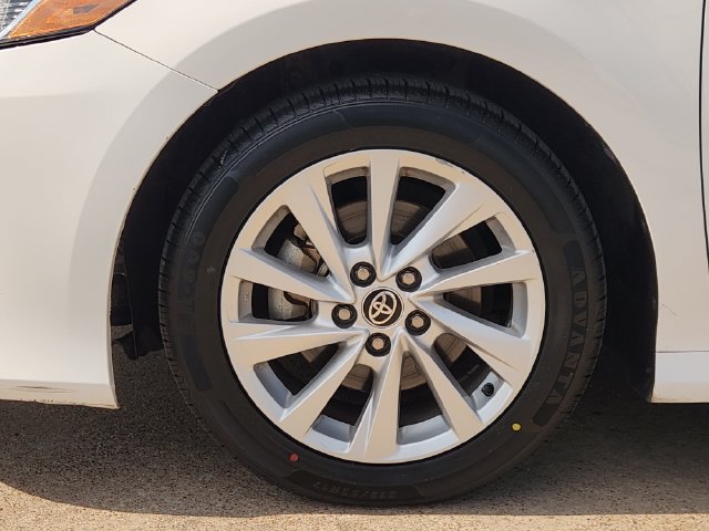 Used 2024 Toyota Camry LE FWD image 8