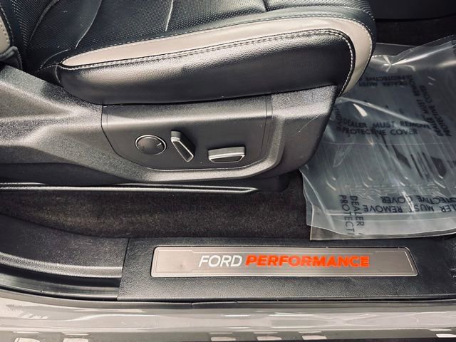 Certified 2018 Ford F150 Raptor w/ Equipment Group 802A Luxury image 11