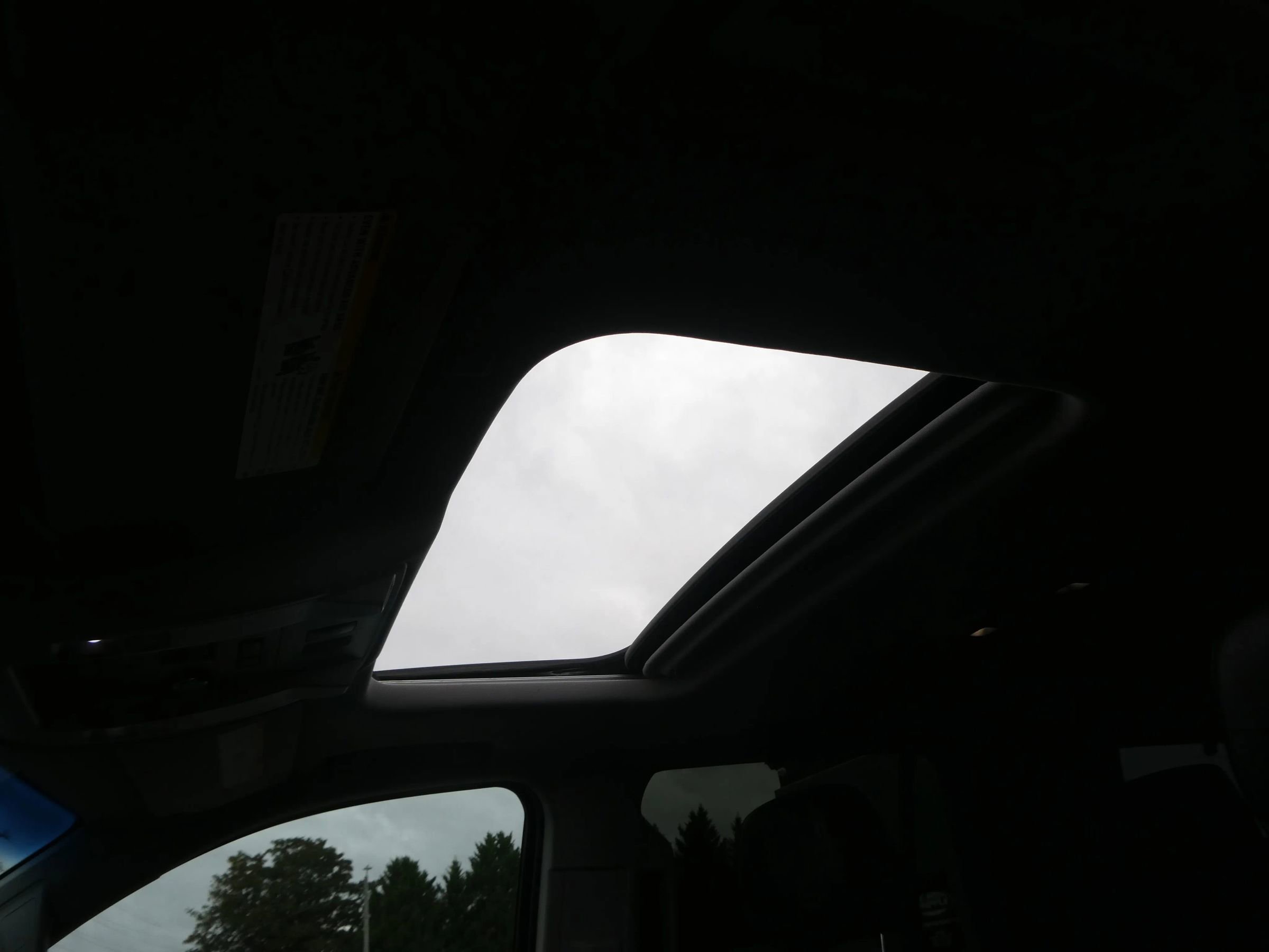 Used 2016 Cadillac Escalade Luxury image 11