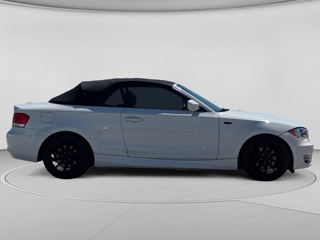 Used 2010 BMW 128i Convertible RWD image 31