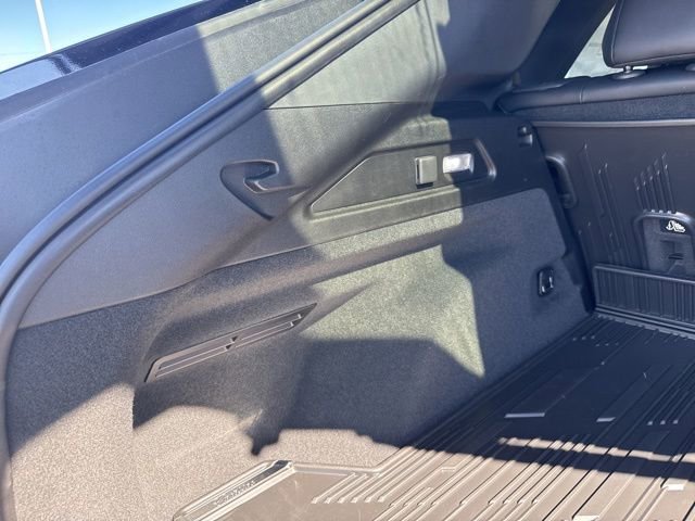 New 2026 Cadillac Lyriq Luxury w/ LPO, Floor Liner Package image 31