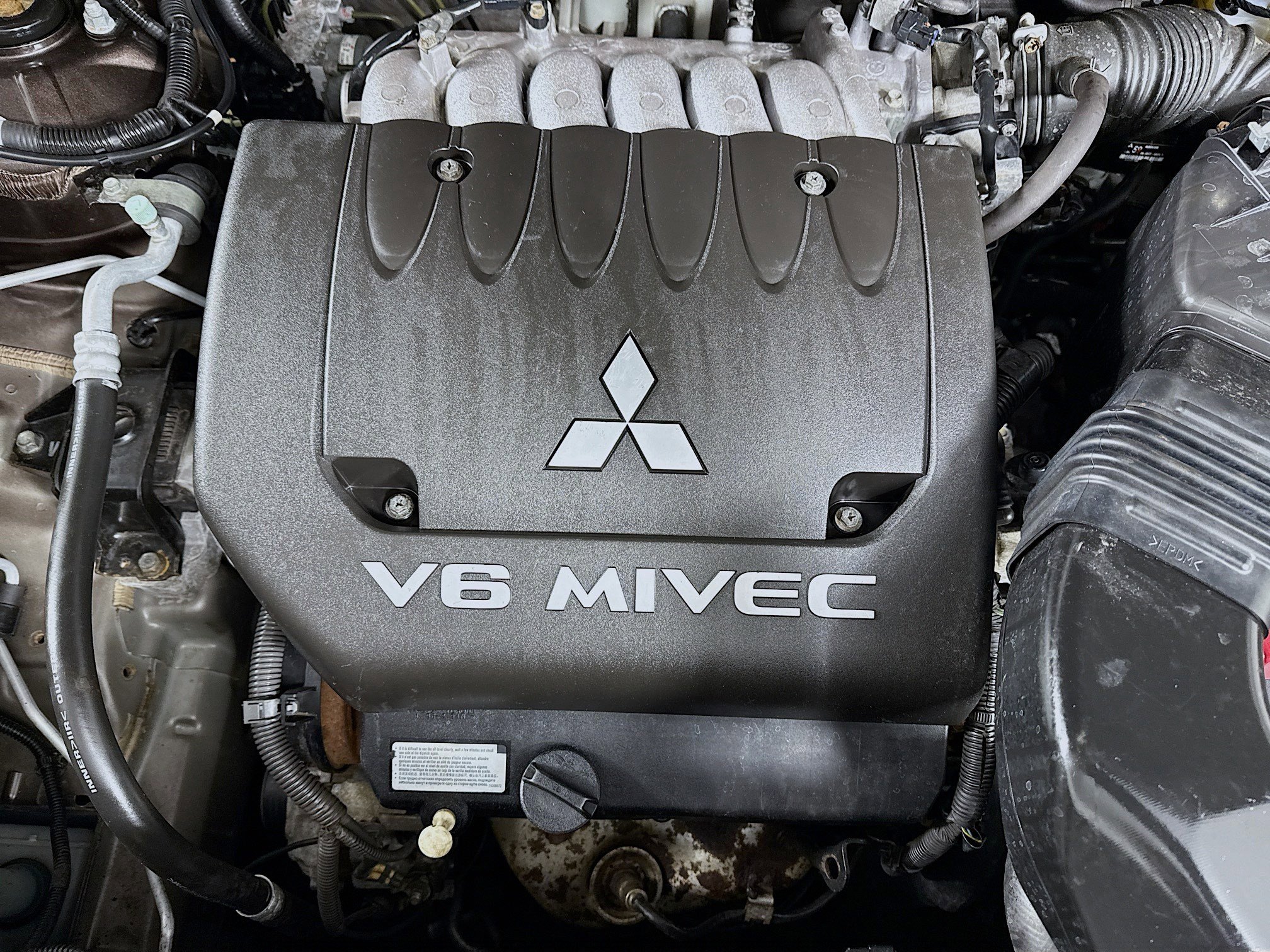 Used 2016 Mitsubishi Outlander GT AWD/4WD image 37