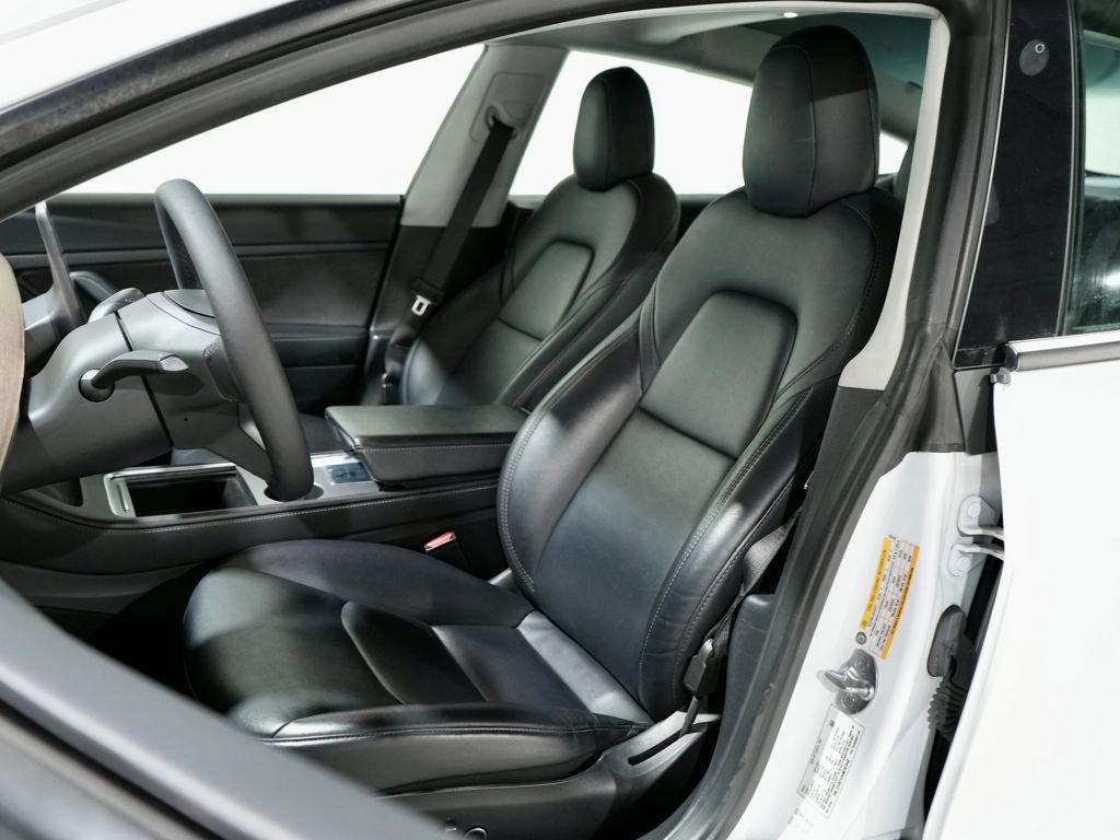 Used 2021 Tesla Model 3 Standard Range Plus image 3