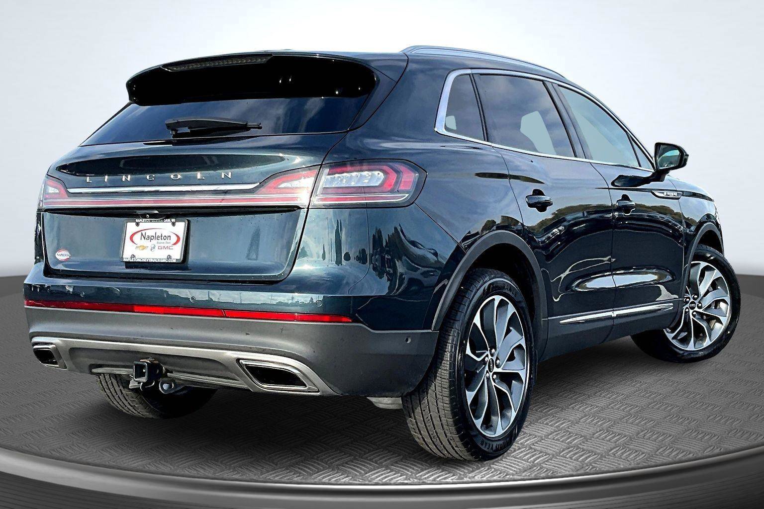 Used 2023 Lincoln Nautilus Reserve w/ Equipment Group 201A image 2