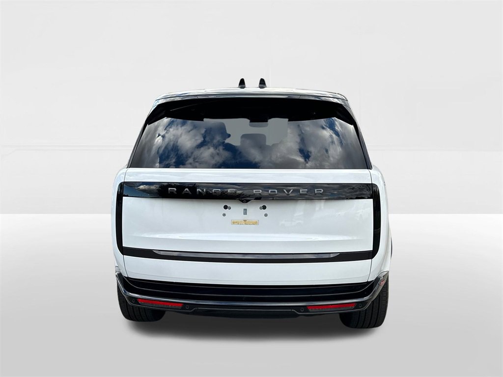 New 2025 Land Rover Range Rover SE image 3