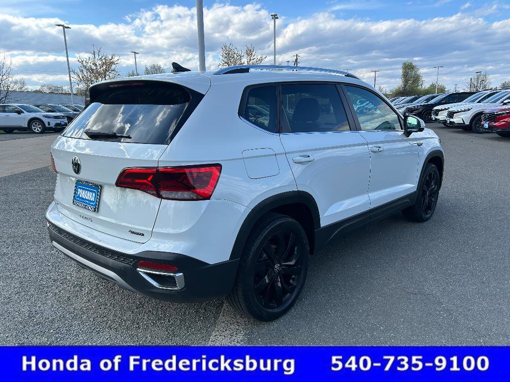 Used 2022 Volkswagen Taos SE AWD/4WD image 6