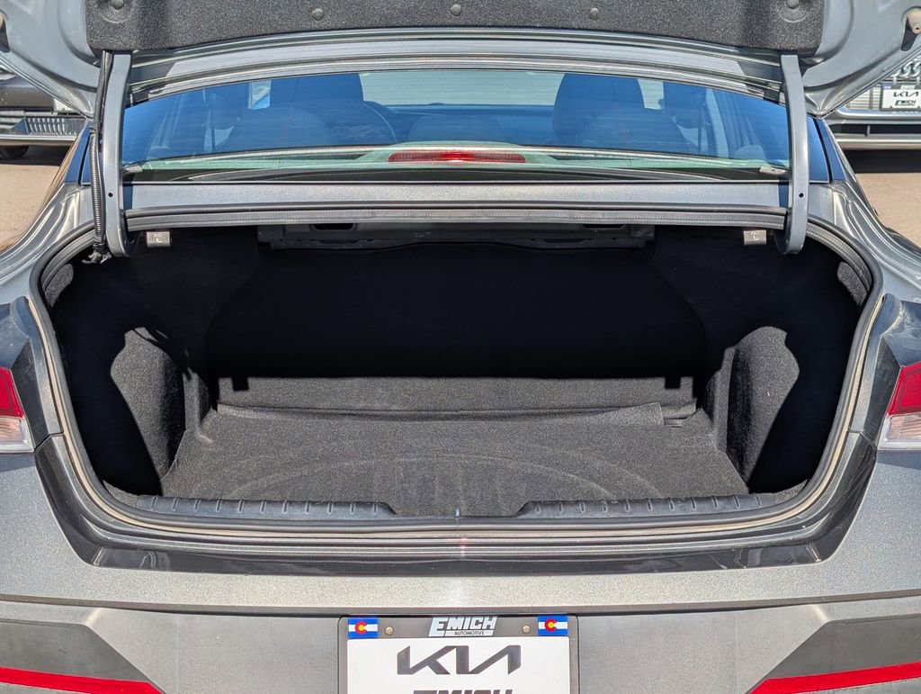 Used 2024 Hyundai Elantra SEL image 16