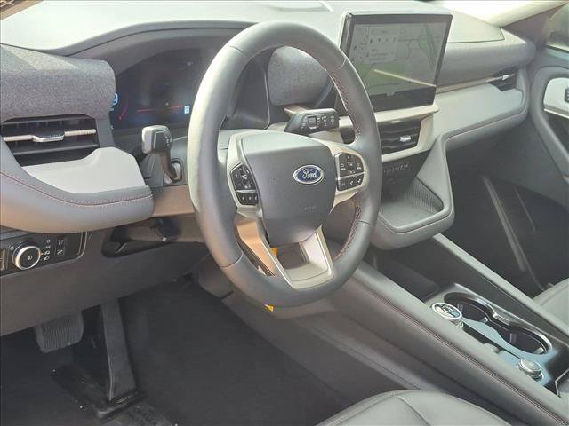 New 2026 Ford Explorer Active RWD image 3