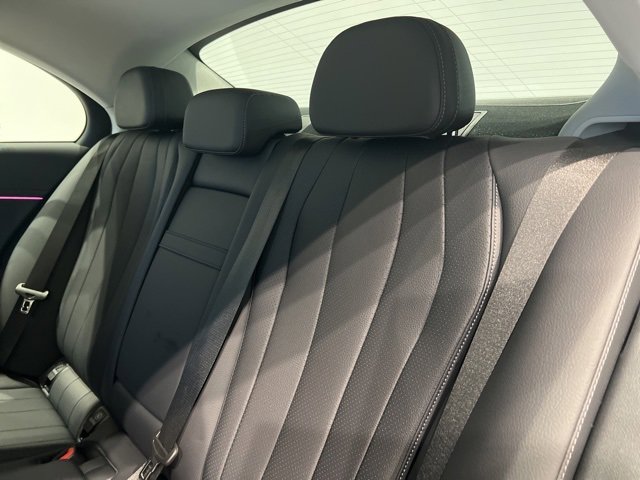 Used 2025 Mercedes-Benz E 350 4MATIC Sedan image 41
