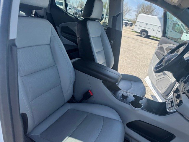 Used 2024 GMC Terrain SLT w/ Infotainment Package II image 38