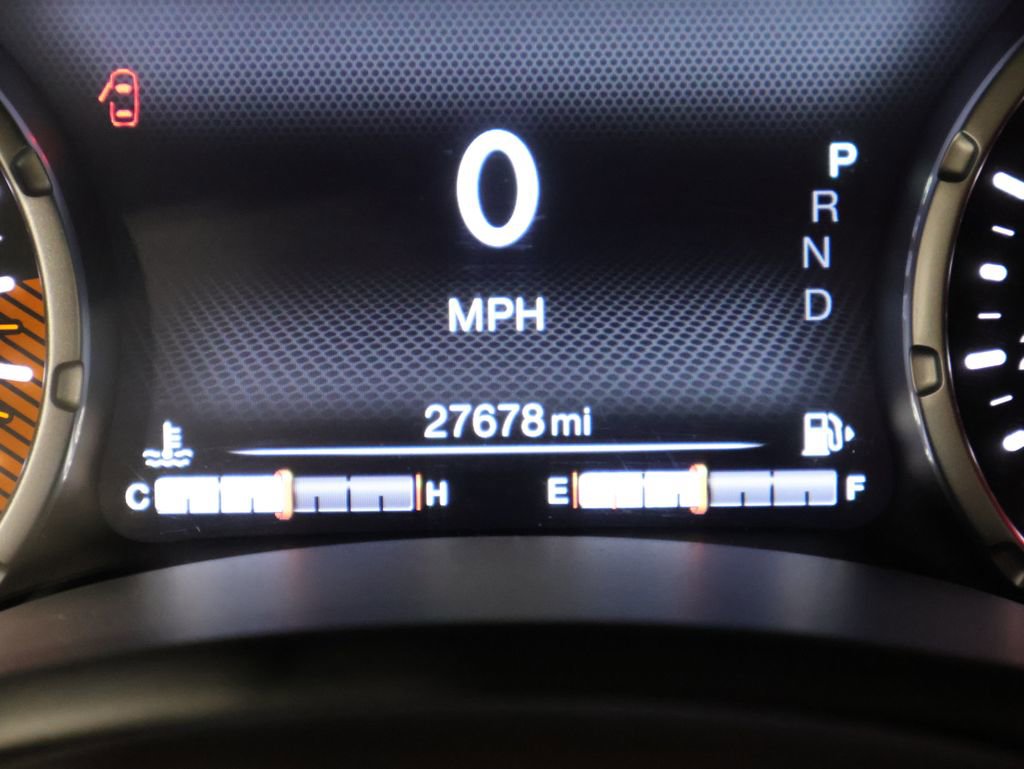 Used 2022 Jeep Renegade Latitude w/ Convenience Group AWD/4WD image 39