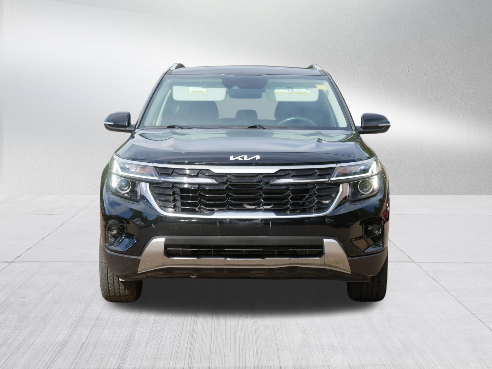 Certified 2024 Kia Seltos EX AWD/4WD image 2