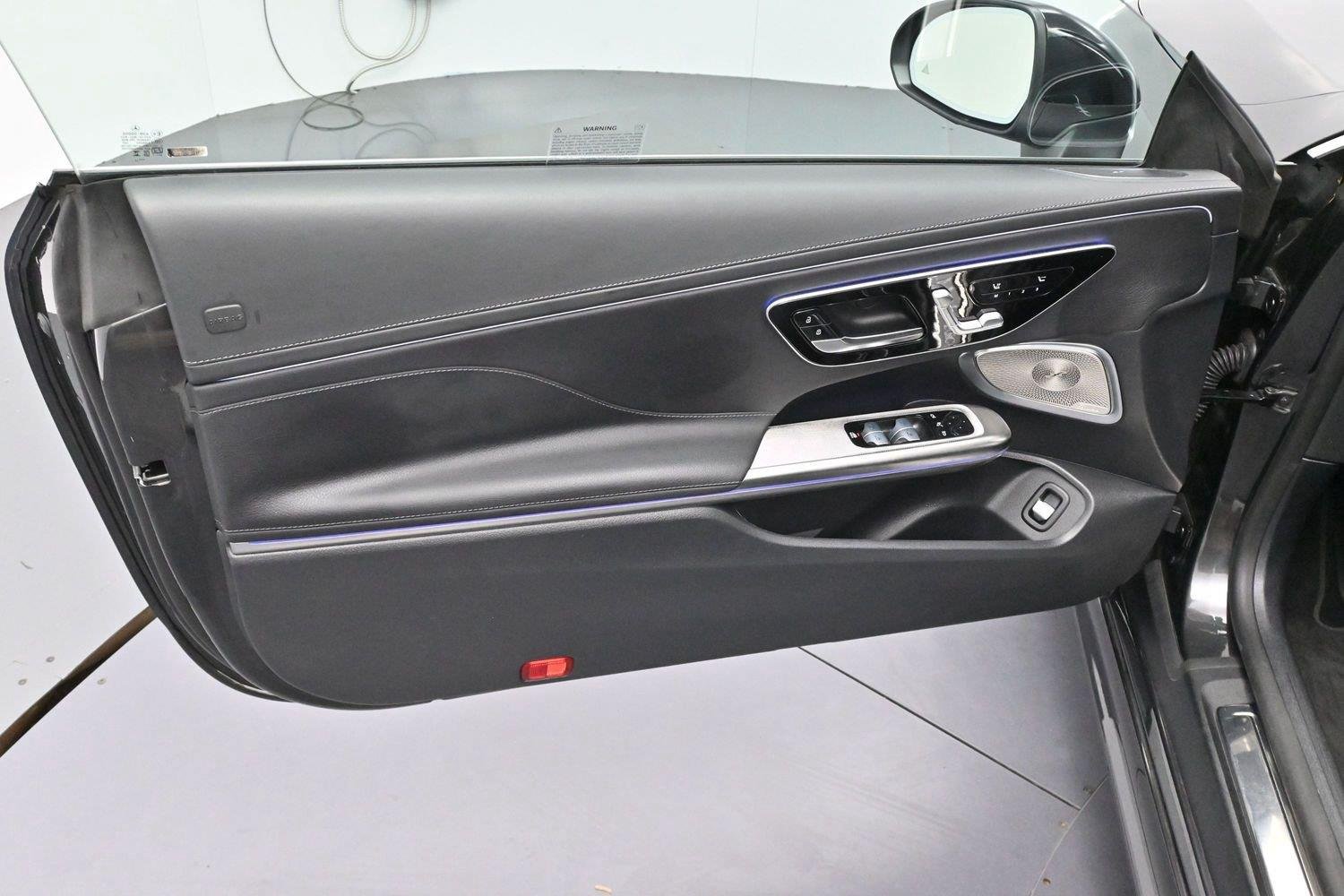 Used 2026 Mercedes-Benz CLE 300 4MATIC Cabriolet image 9