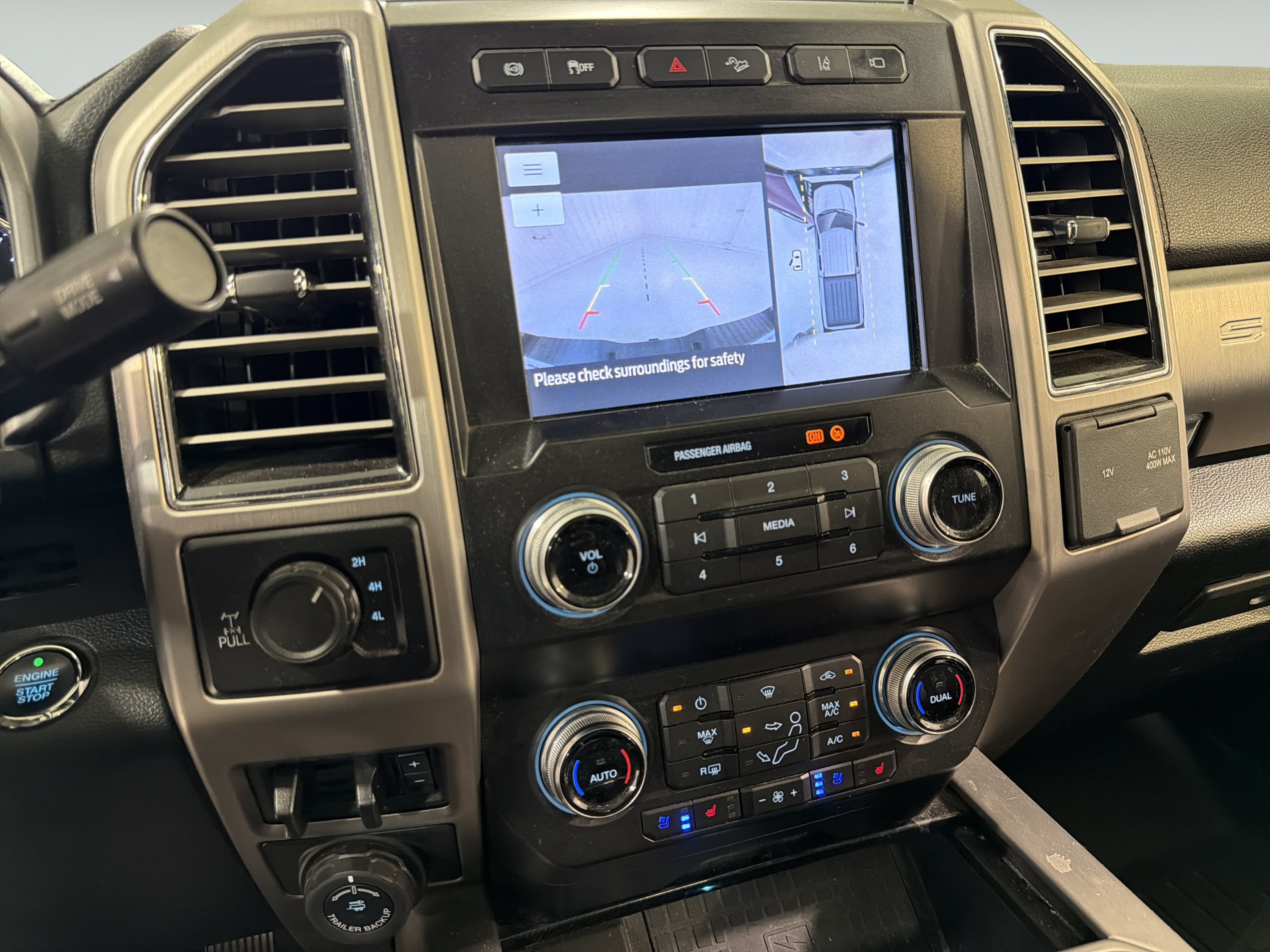 Used 2020 Ford F250 Platinum w/ FX4 Off-Road Package AWD/4WD image 19