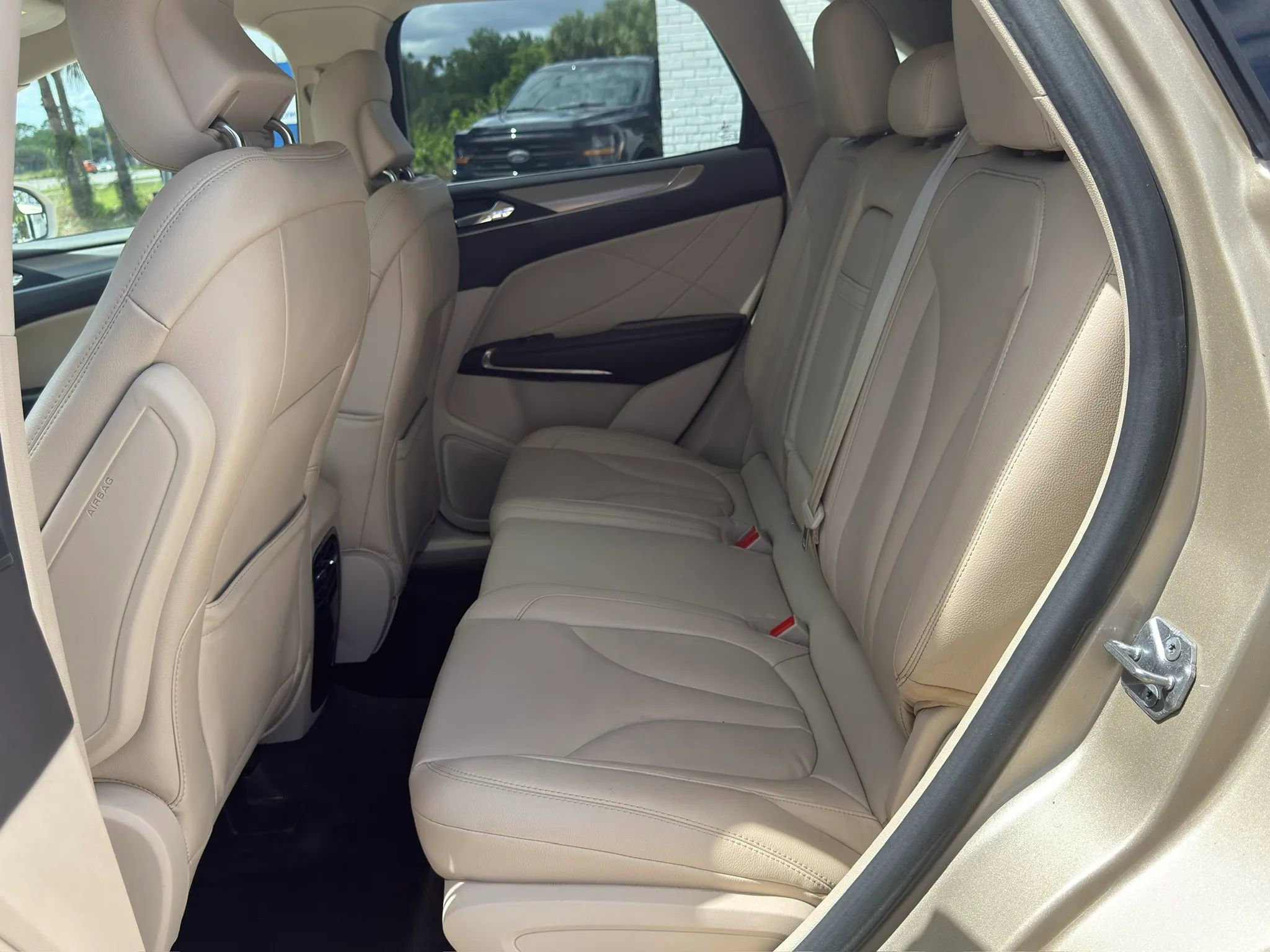 Used 2017 Lincoln MKC Premiere image 15