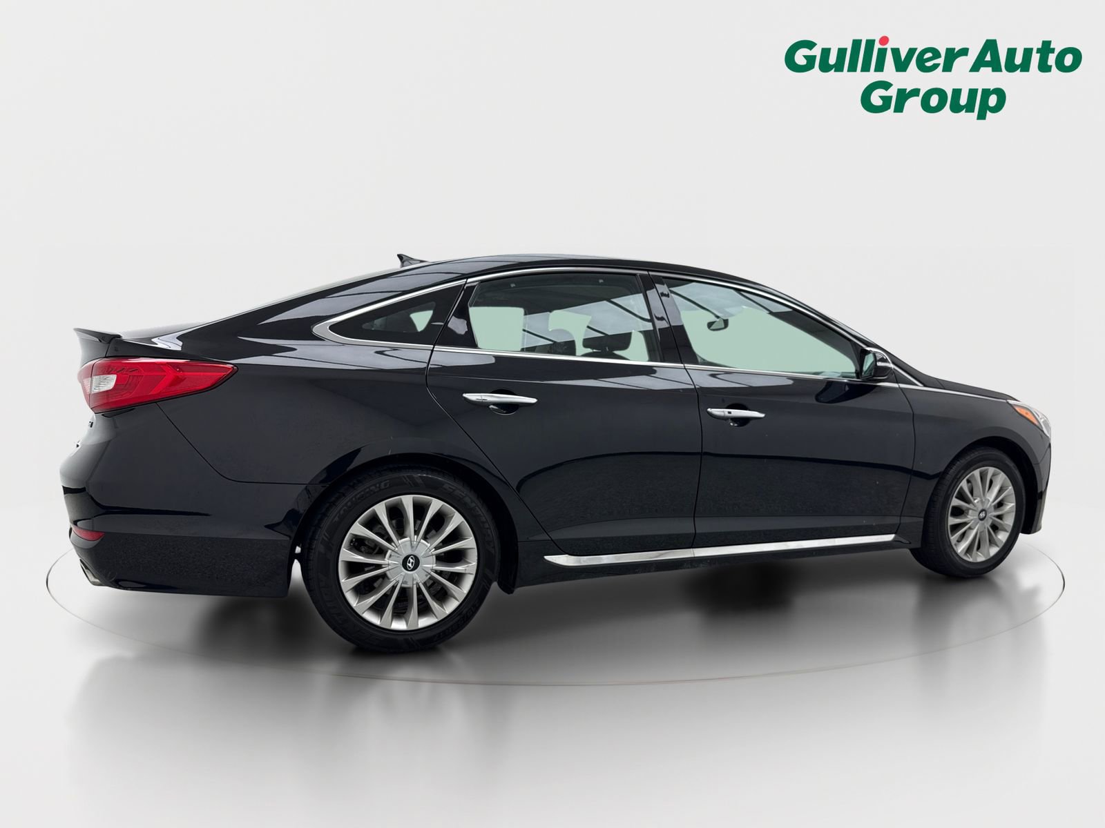 Used 2015 Hyundai Sonata Limited w/ Option Group 05 FWD image 9