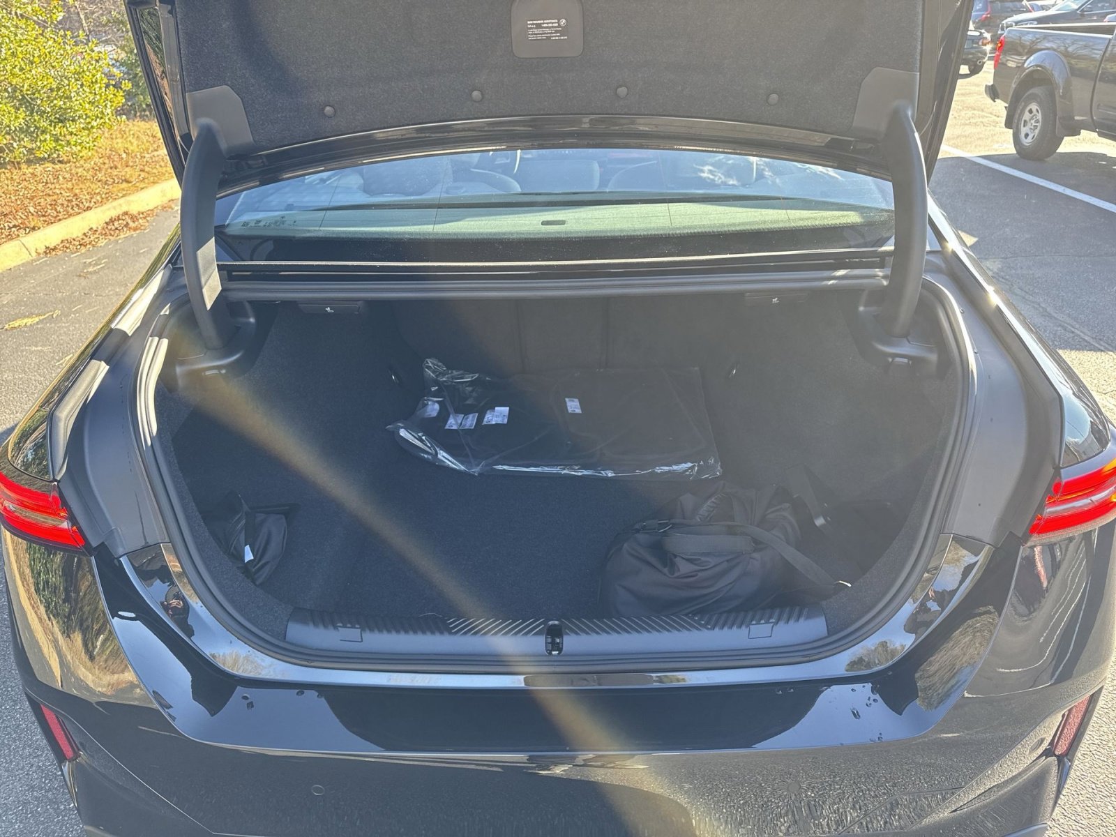 New 2026 BMW 550e xDrive w/ Executive Package image 28