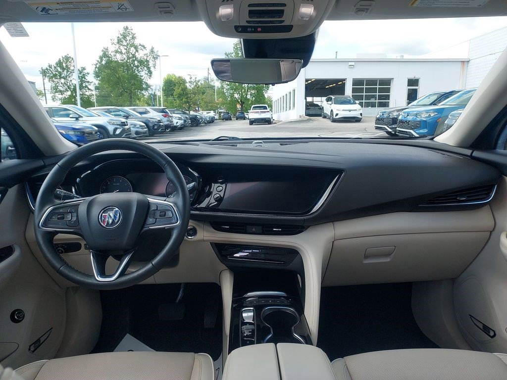 Used 2023 Buick Envision Avenir AWD/4WD image 9