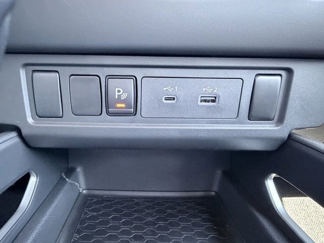 Certified 2025 Nissan Frontier SV image 18