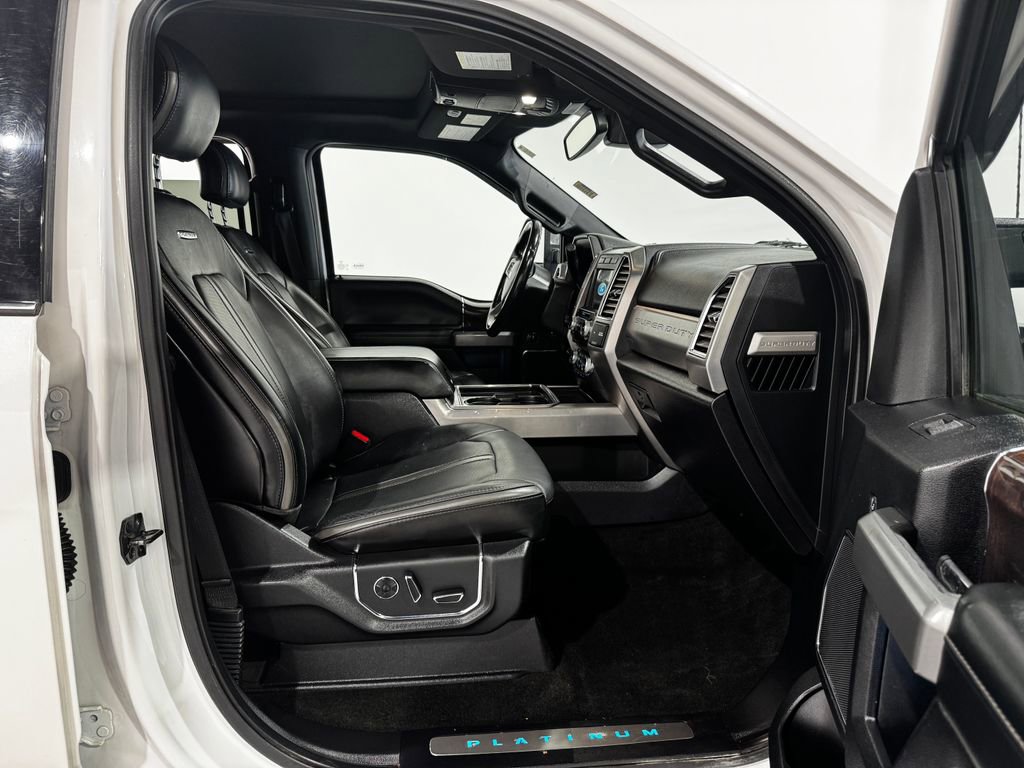 Used 2017 Ford F250 Platinum w/ Platinum Ultimate Package AWD/4WD image 22