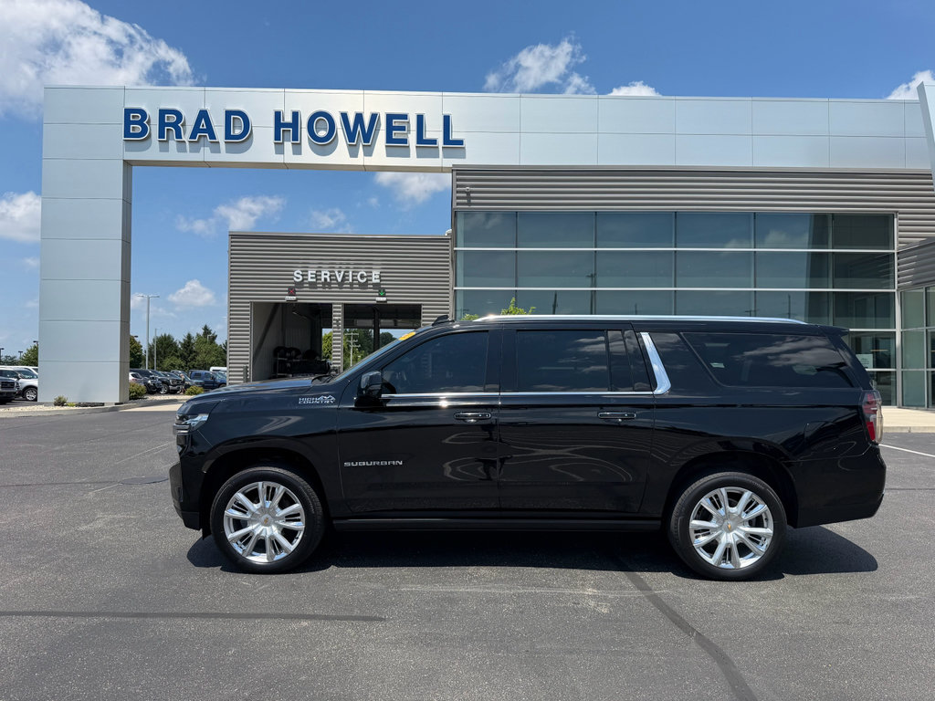 Used 2023 Chevrolet Suburban High Country AWD/4WD image 1