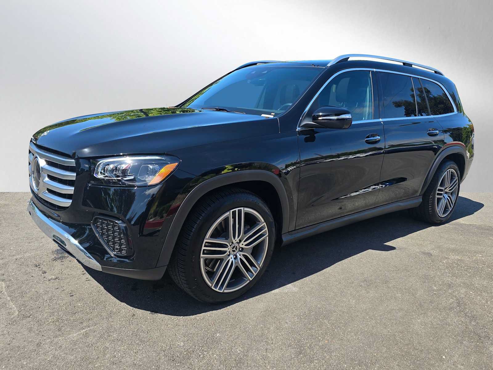 Used 2026 Mercedes-Benz GLS 450 4MATIC image 7