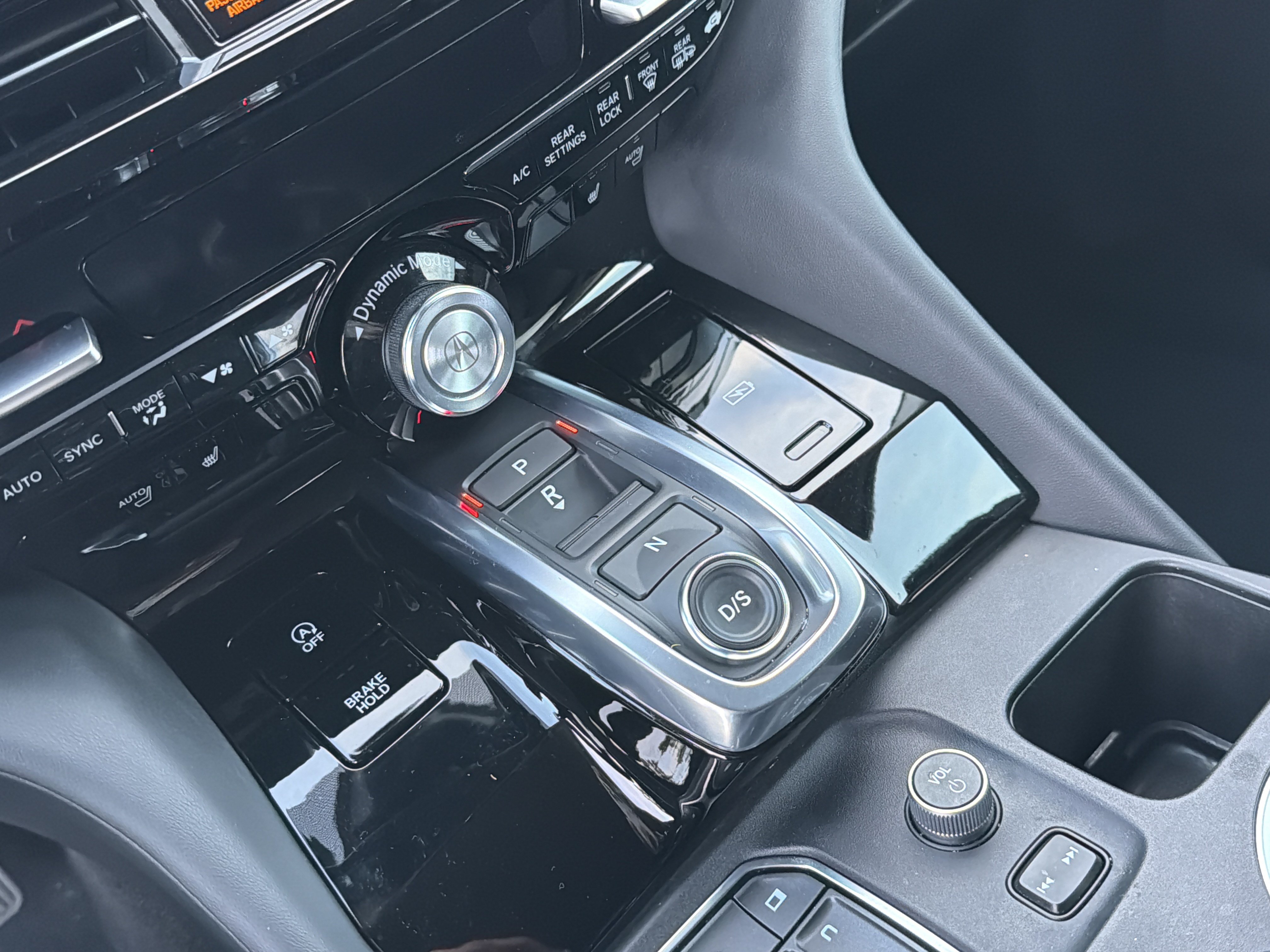 Certified 2024 Acura MDX w/ Technology Package FWD image 22