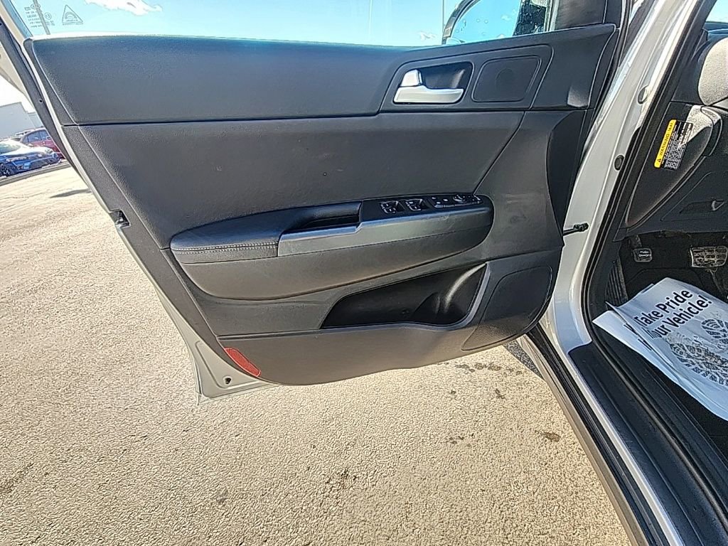 Used 2022 Kia Sportage Nightfall Edition image 12