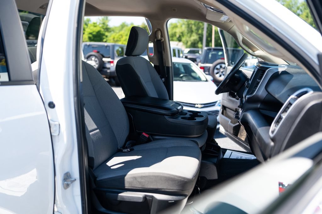 Used 2019 RAM 3500 Big Horn w/ Protection Group AWD/4WD image 17