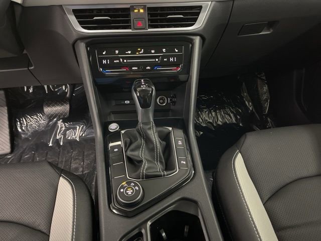 New 2026 Volkswagen Taos SEL image 22