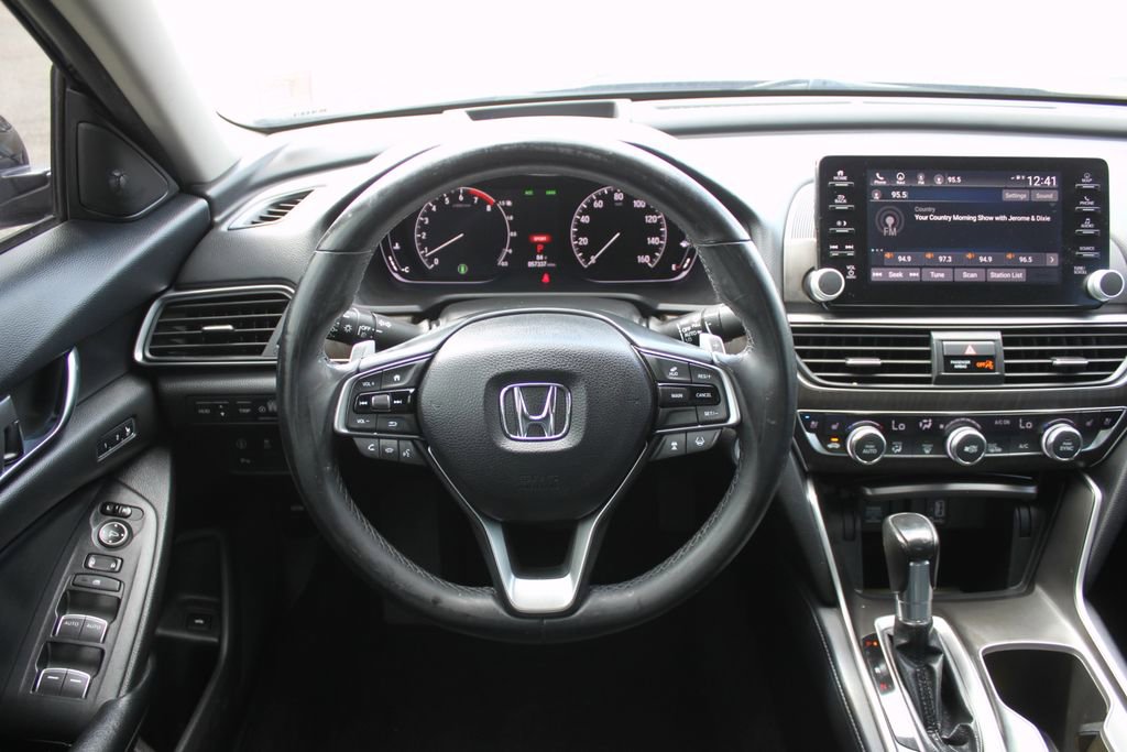 Used 2018 Honda Accord Touring image 12