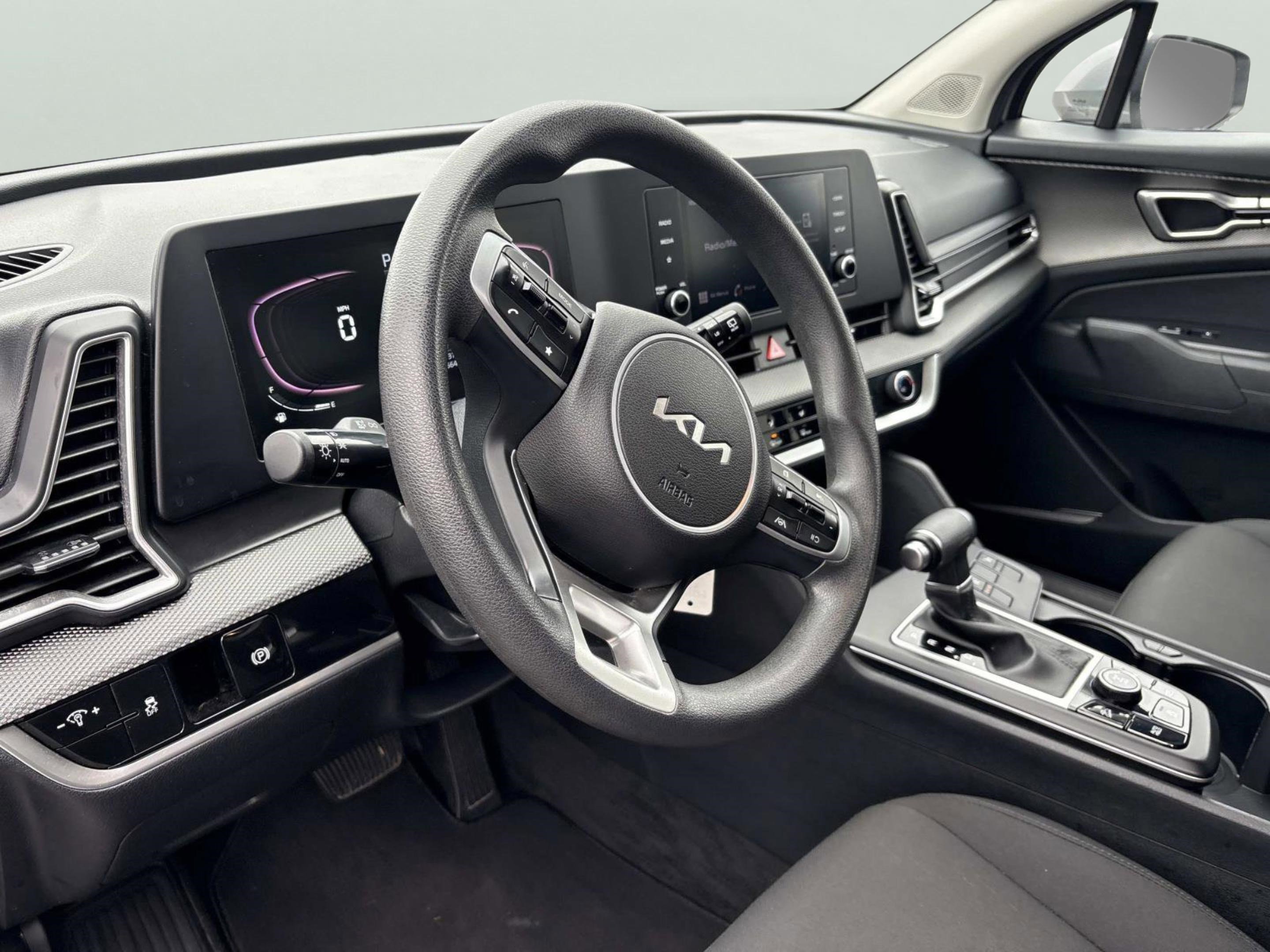 Used 2023 Kia Sportage LX image 27