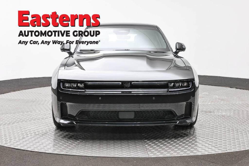 Used 2024 Dodge Charger Daytona R/T w/ Plus Group AWD/4WD image 2