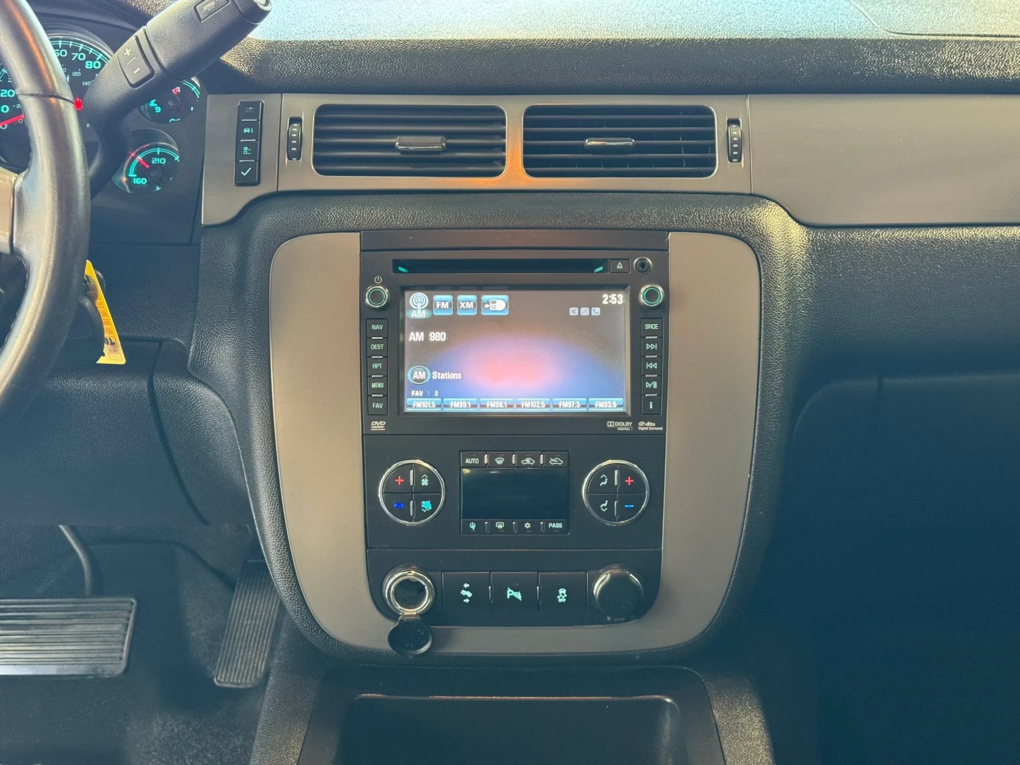 Used 2013 Chevrolet Silverado 2500 LTZ AWD/4WD image 16