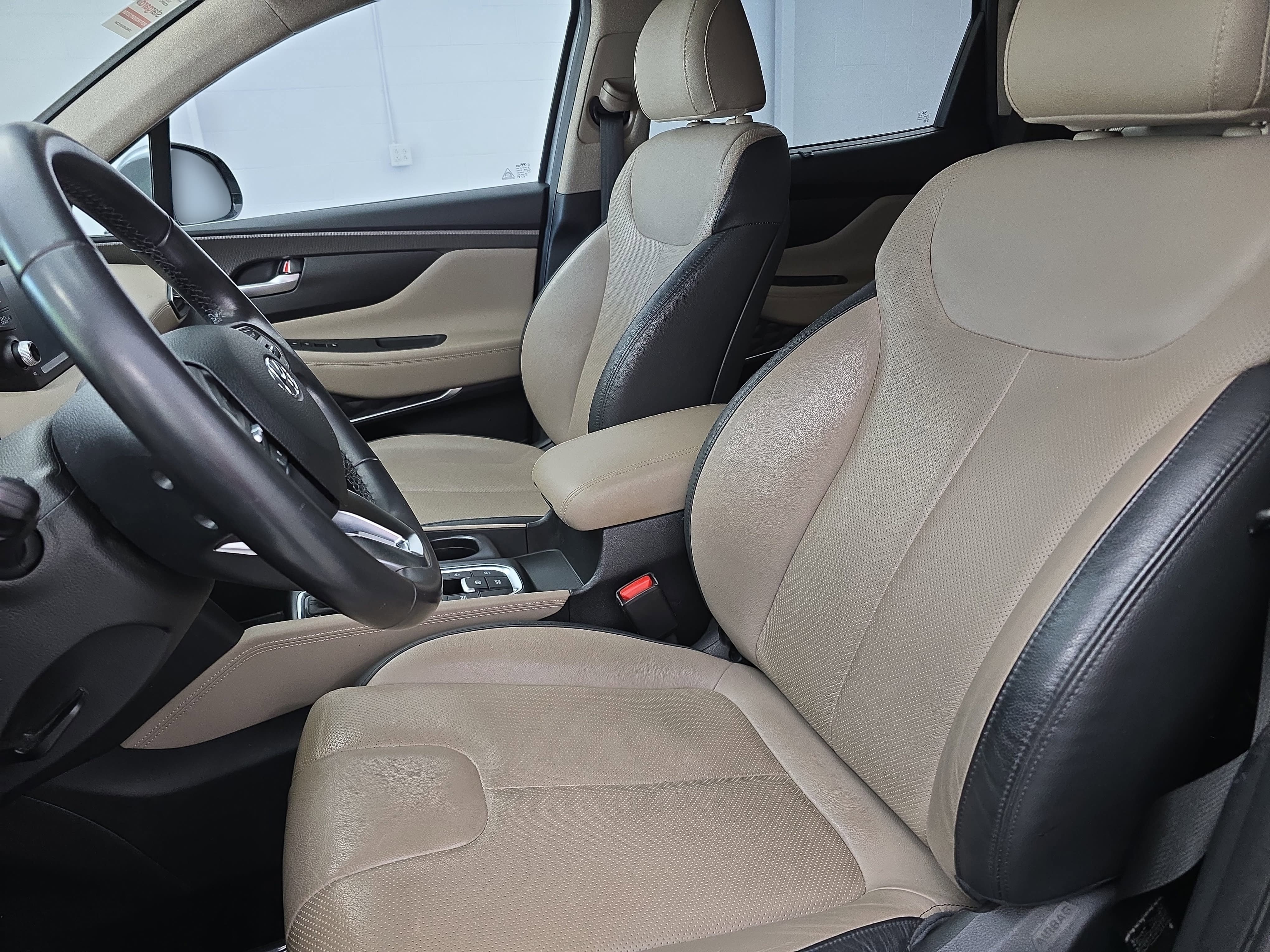 Used 2019 Hyundai Santa Fe Limited FWD image 15