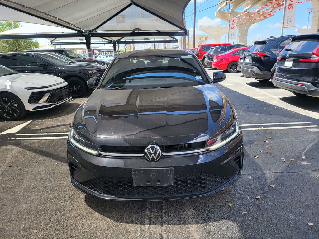 Used 2025 Volkswagen Jetta Sport FWD image 2