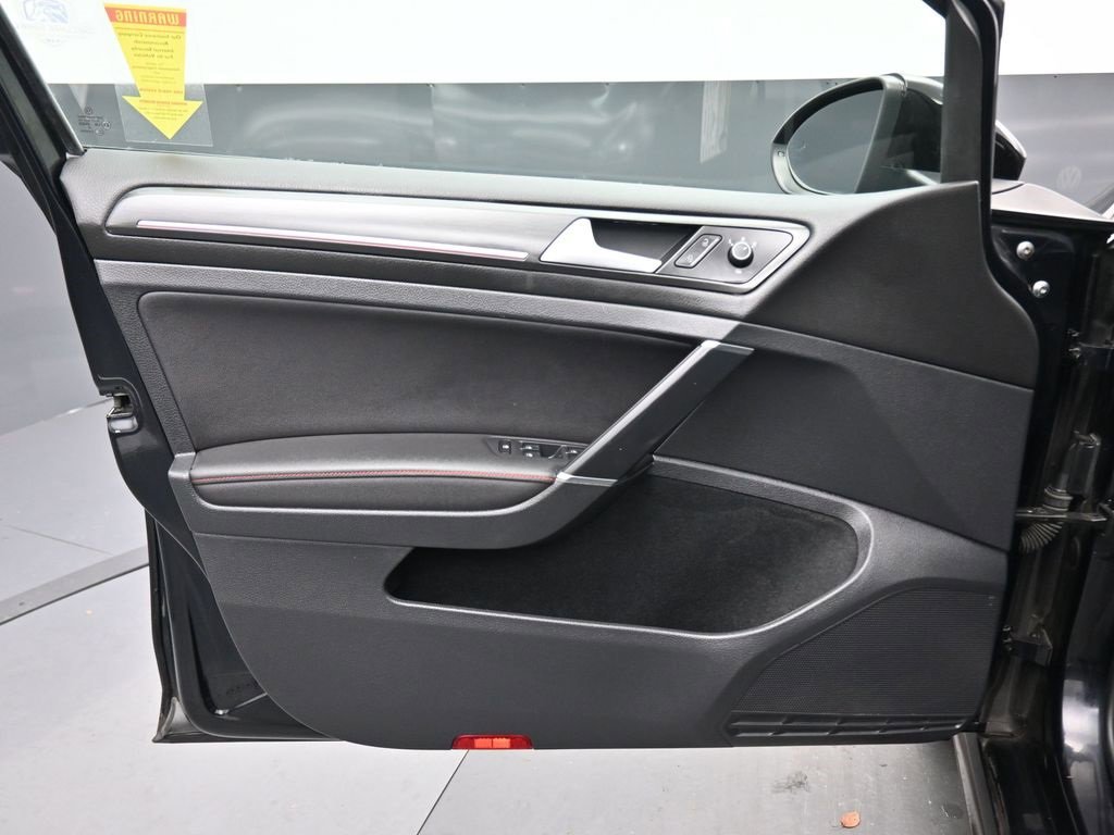 Used 2021 Volkswagen GTI Autobahn image 9