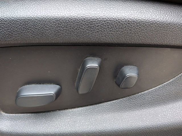 Used 2018 GMC Yukon SLT AWD/4WD image 19