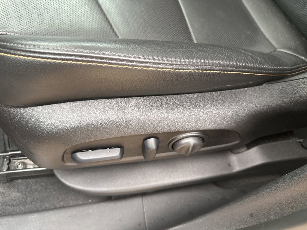 Used 2019 Chevrolet Equinox Premier FWD image 6