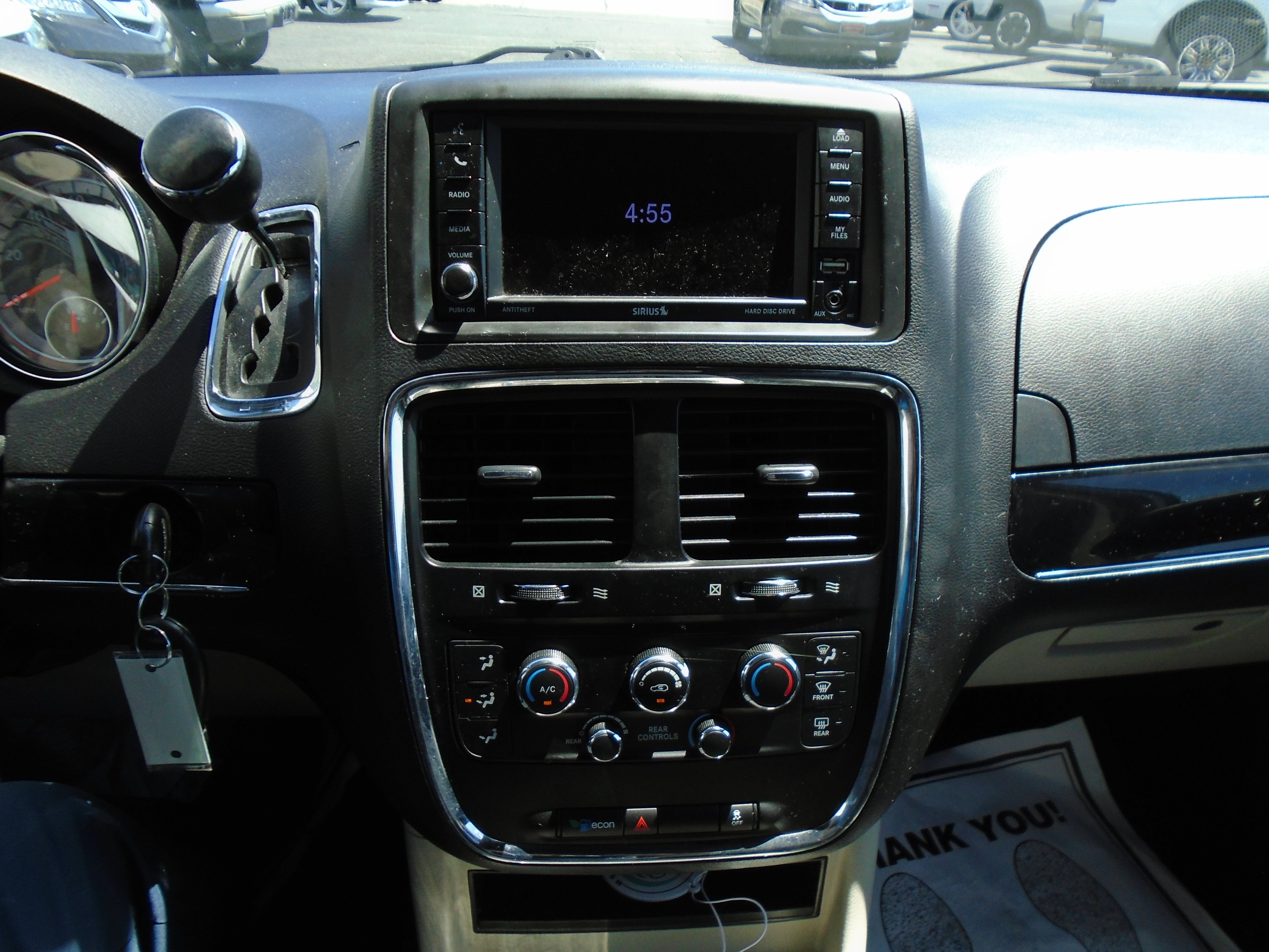 Used 2019 Dodge Grand Caravan SXT FWD image 16