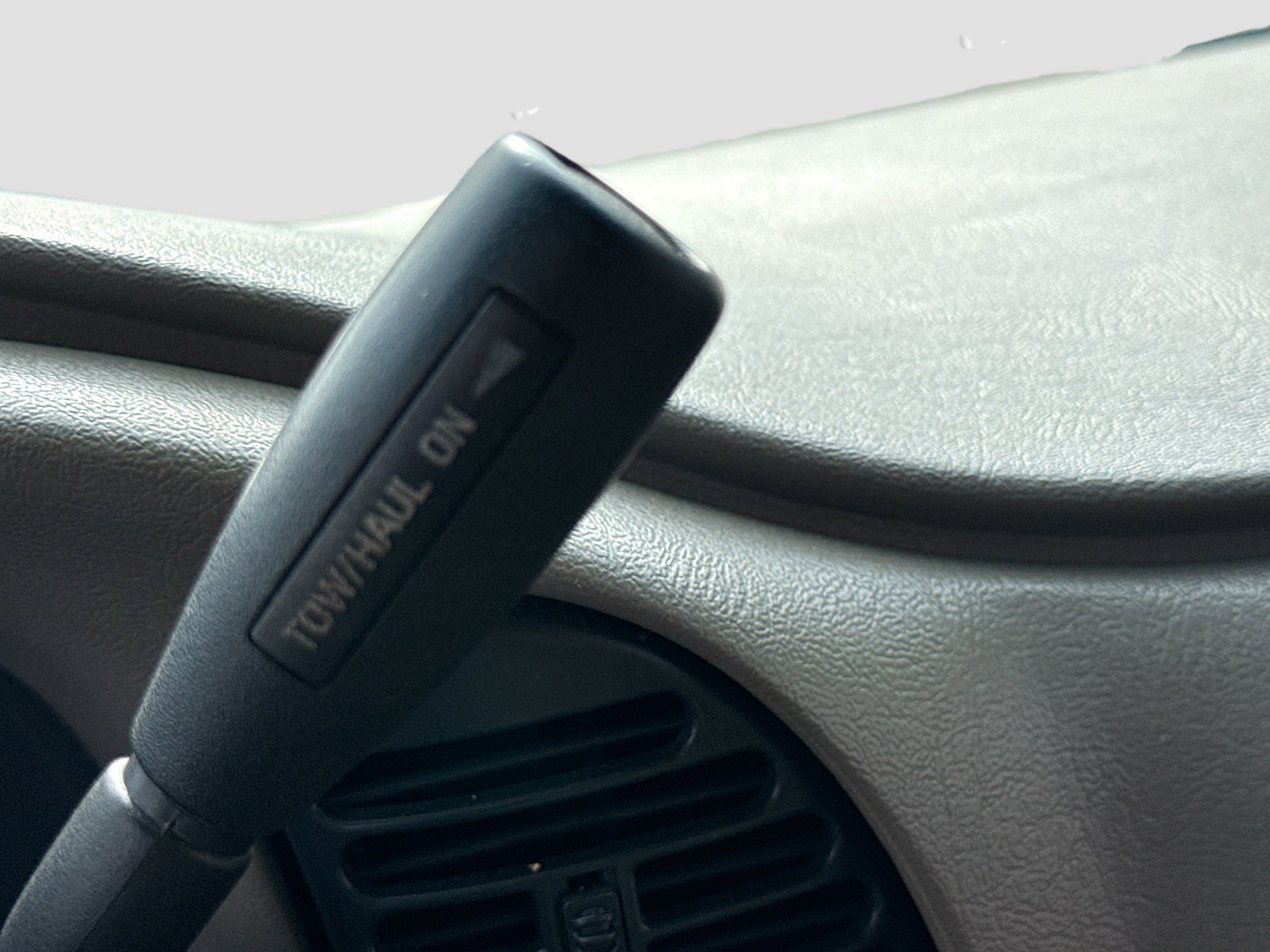 Used 2004 Chevrolet Astro Passenger AWD w/ LS Preferred Equipment Group image 11