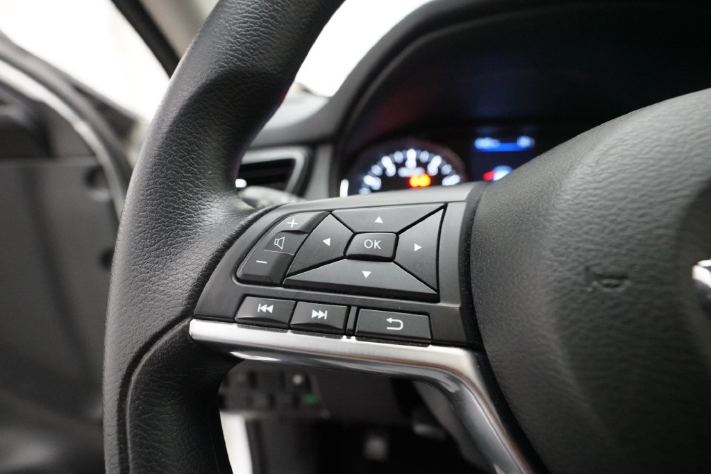 Used 2020 Nissan Rogue SV AWD/4WD image 17
